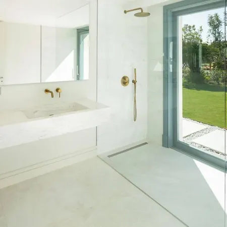 Paris 7 Bedroom In Holiday home Marbella