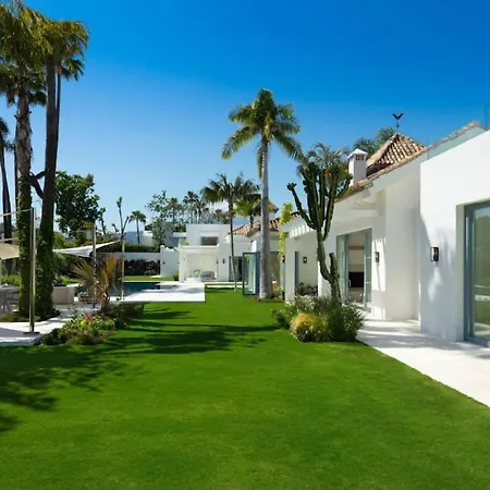 Paris 7 Bedroom In Ferienhaus Marbella