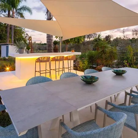 Paris 7 Bedroom In *