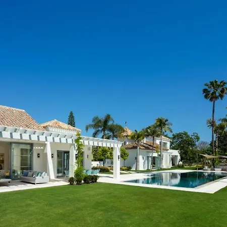 Paris 7 Bedroom In *