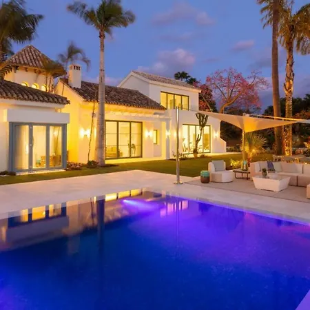 Paris 7 Bedroom In Ferienhaus Marbella