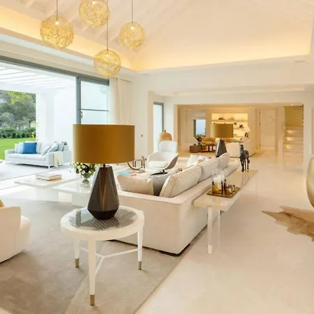 Σπίτι διακοπών Paris 7 Bedroom In Μαρμπέλλα