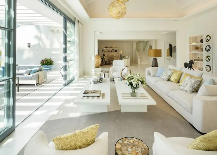 Prázdninový dům Paris 7 Bedroom In Marbella