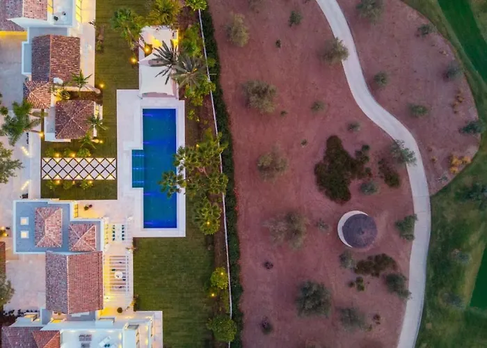Paris 7 Bedroom In Prázdninový dům Marbella