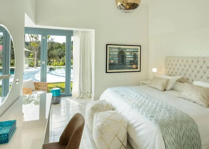 Paris 7 Bedroom In Prázdninový dům Marbella