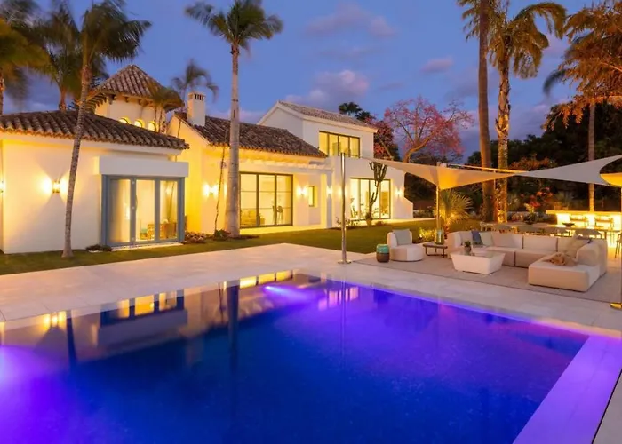 Paris 7 Bedroom In Prázdninový dům Marbella