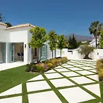 Paris 7 Bedroom In Prázdninový dům Marbella