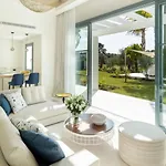 Paris 7 Bedroom In Prázdninový dům Marbella